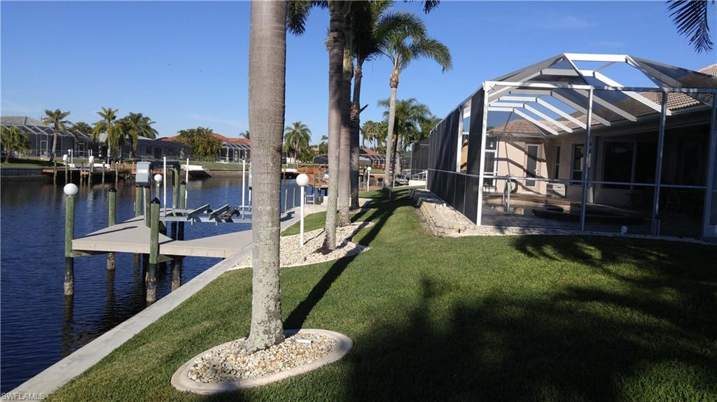 FOUR MILE COVE - Residential