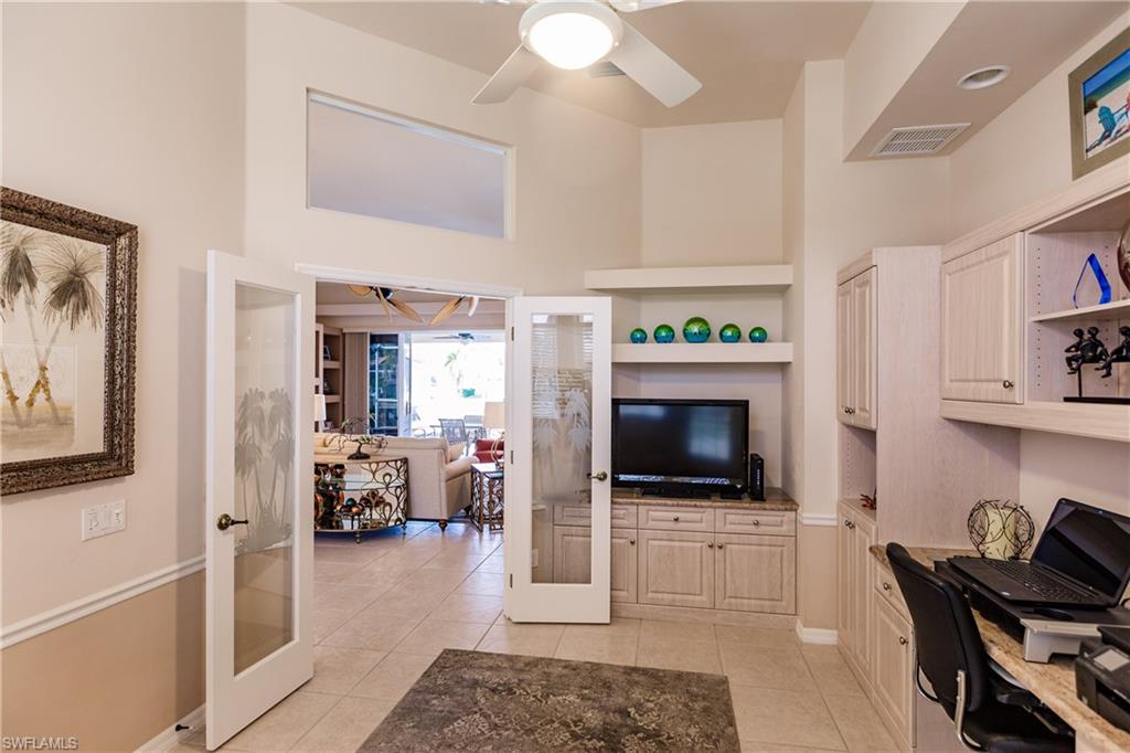 FOUR MILE COVE - Residential