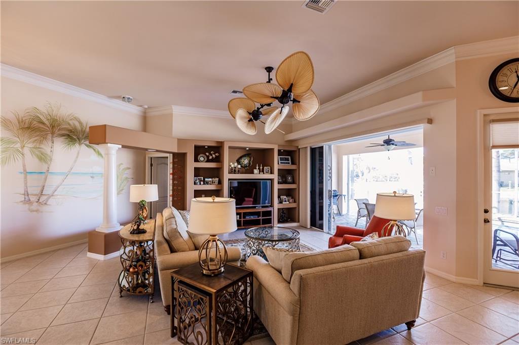 FOUR MILE COVE - Residential