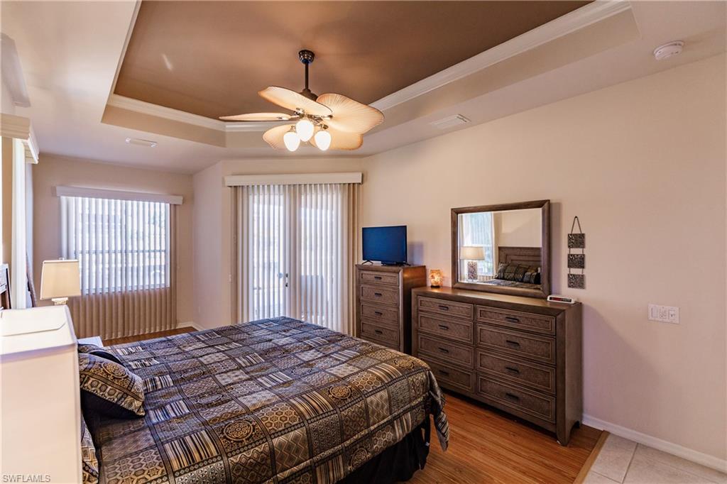 FOUR MILE COVE - Residential