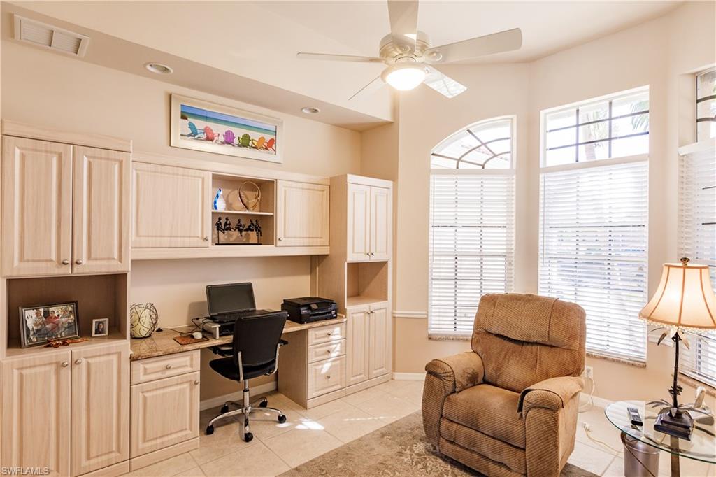 FOUR MILE COVE - Residential