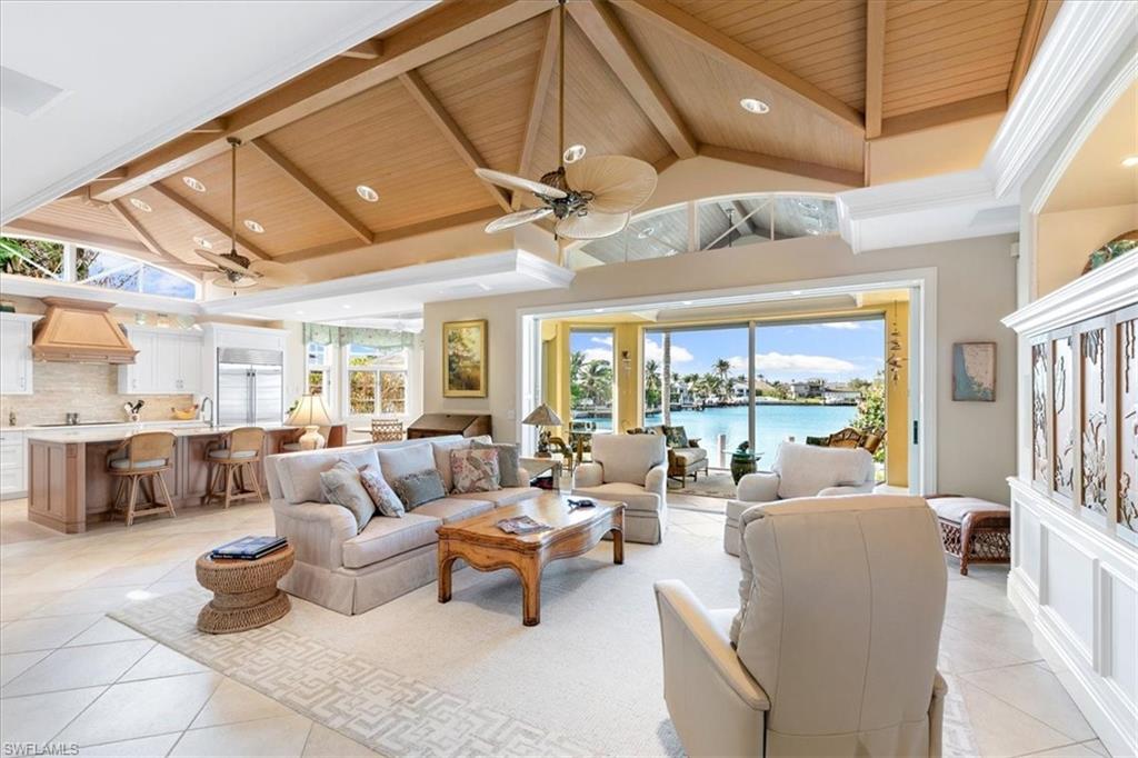 MOORINGS - Residential