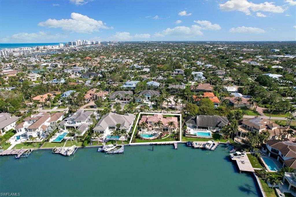 MOORINGS - Residential