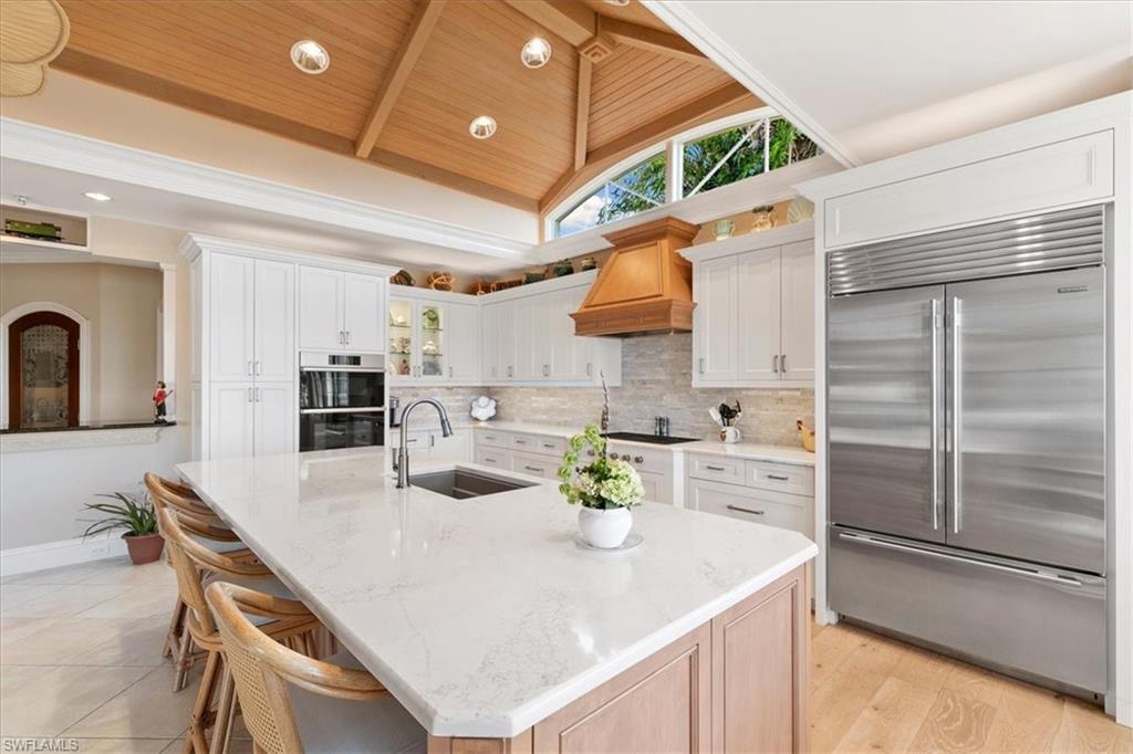 MOORINGS - Residential