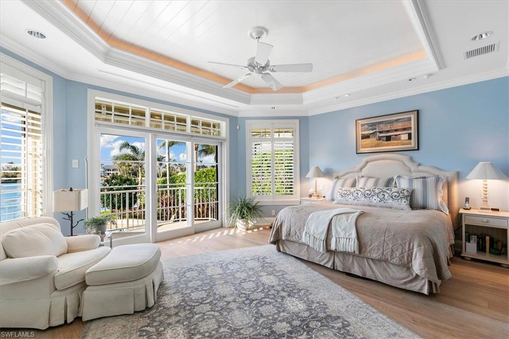 MOORINGS - Residential