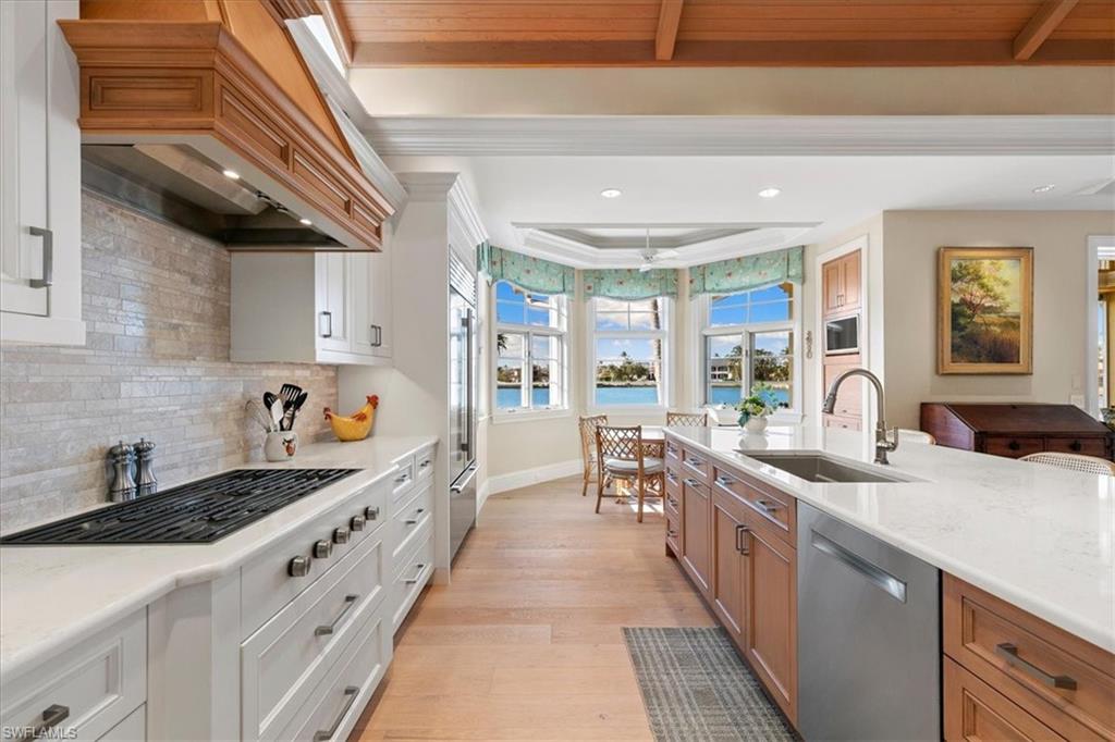 MOORINGS - Residential