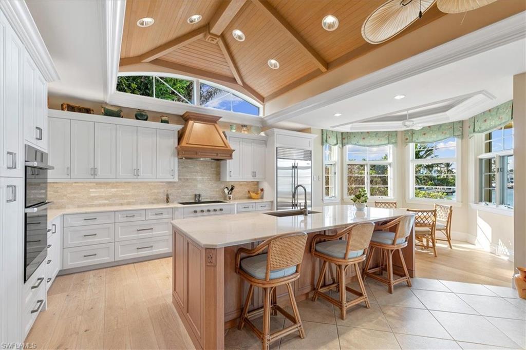 MOORINGS - Residential