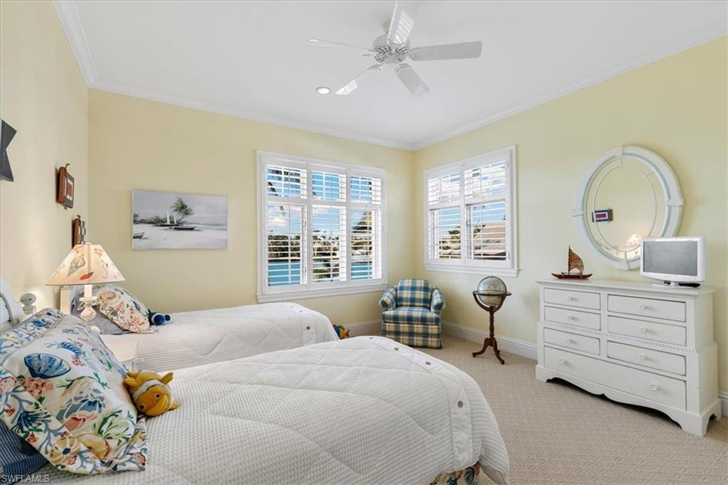 MOORINGS - Residential