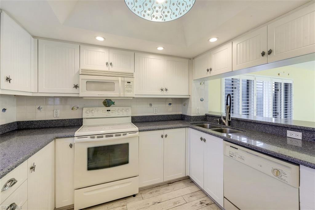 NAPLES BATH AND TENNIS CLUB - Residential