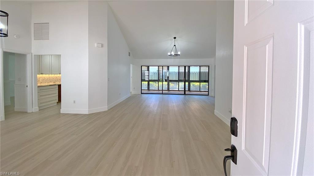 BEACHWALK VILLAS - Residential