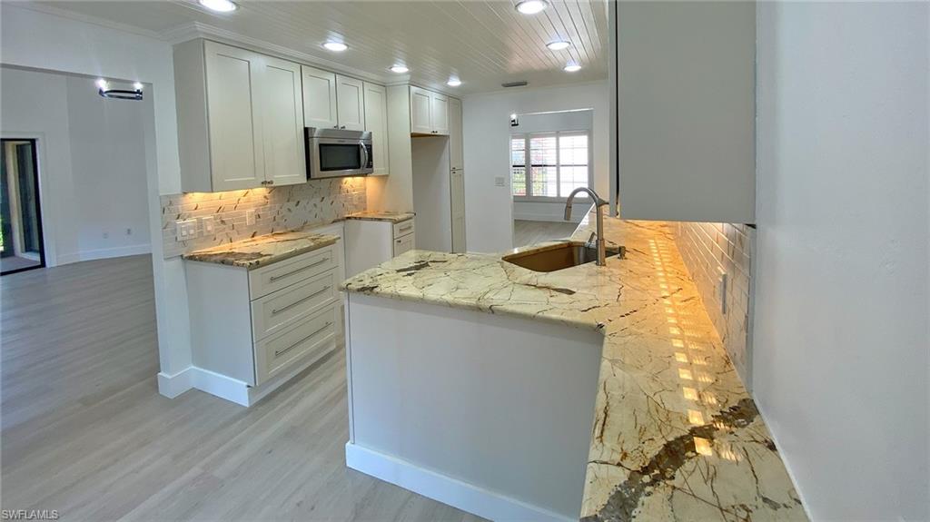 BEACHWALK VILLAS - Residential