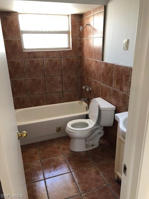 HILLCREST - Residential Lease