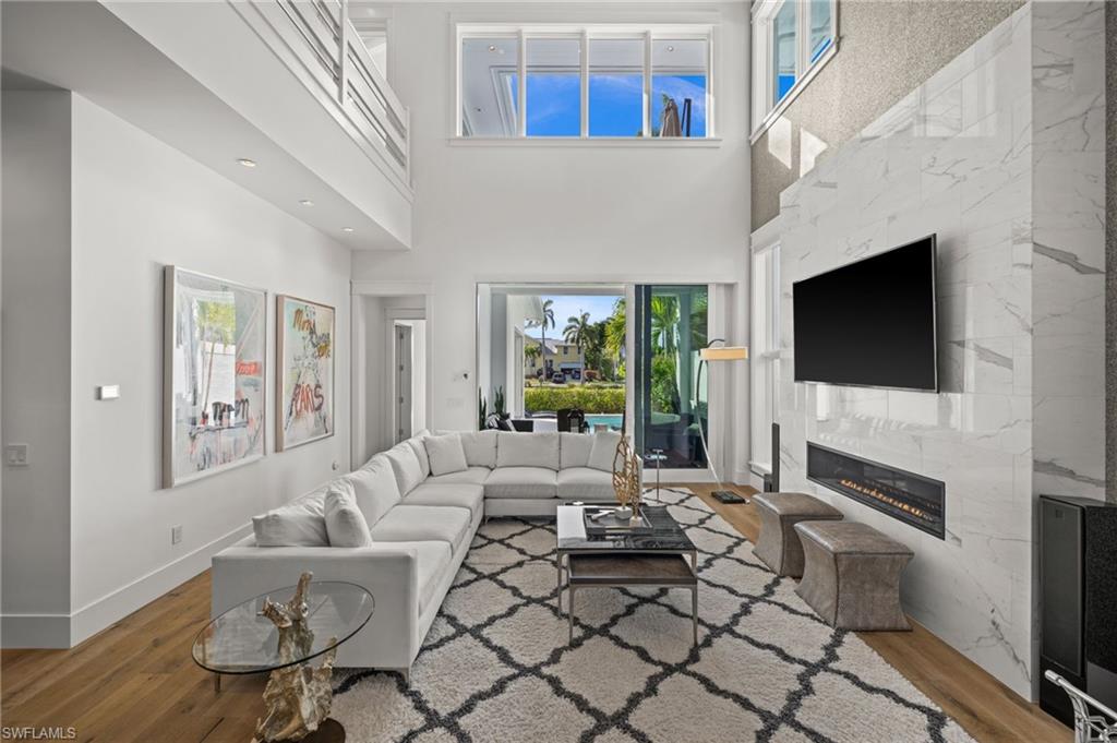 OLDE NAPLES - Residential