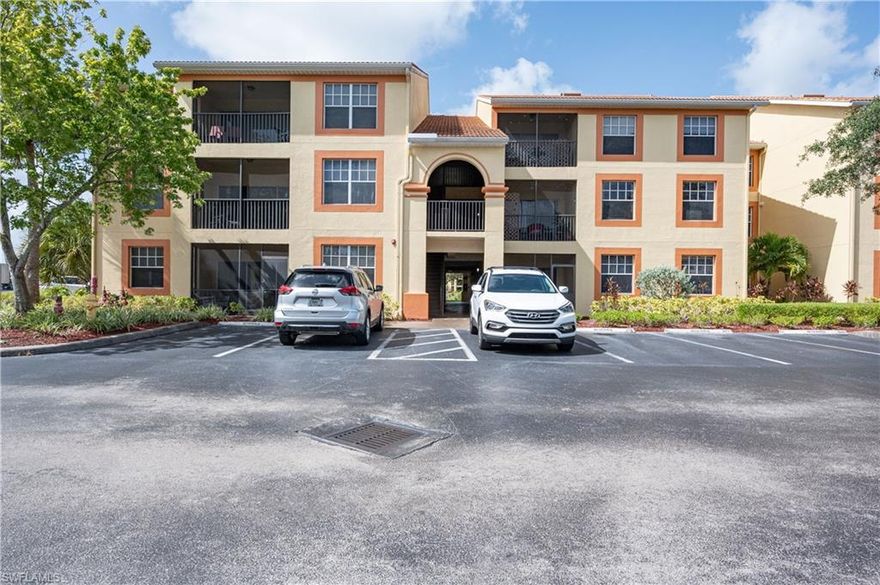 New AC, water tank and newer appliances in this convenient 1st floor 3 bedroom 2 bathroom condo end unit with volume ceilings, luxury wood laminate flooring in the entire house except the kitchen and bathrooms where there is tile floors, sliding glass doors to the screened lanai. The eat-in kitchen and wood grain cabinets with a breakfast bar accentuate an open floor plan for an airy feeling. The master bedroom has a large a walk-in closet and the master bath has both a shower and separate tub. The guests bedrooms laid out in a split floor plan and also feature a fairly good size walk in closet. Home offers an extra large laundry room with plenty of room for a wash and fold area or even ironing. Washer and dryer with the unit are good as new. Unit has one assigned parking spot right in front and guest parking spots on the side. Fairway Preserve features a clubhouse with fitness center, heated pool, spa, racquetball court etc. Less than 2 miles to I-75 and top rated Collier schools, shopping, dining world class, beautiful beaches and World famous Wiggins Pass State Park. This unit is perfect for the growing family. North Naples is close to some of the finest golf courses as well.