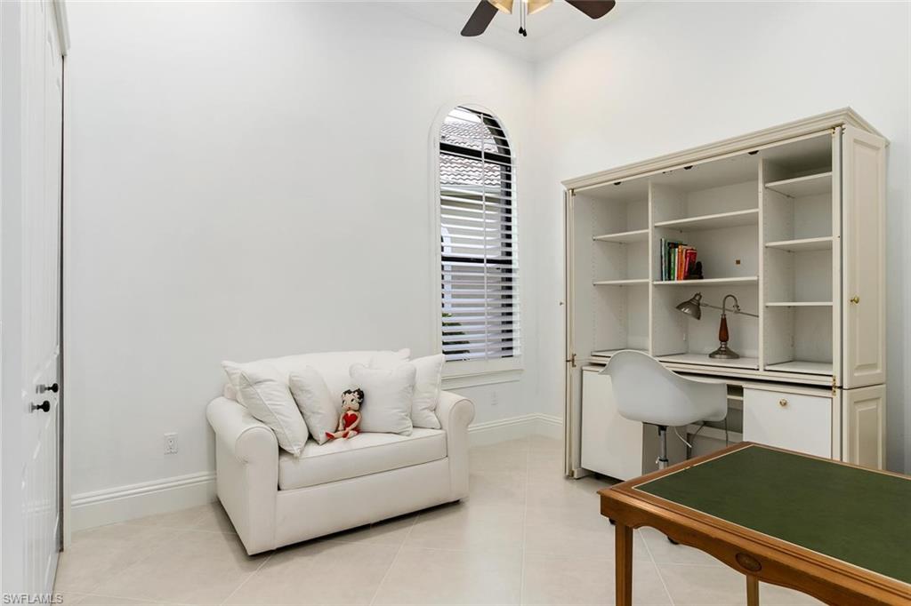 COCO LAKES - Residential