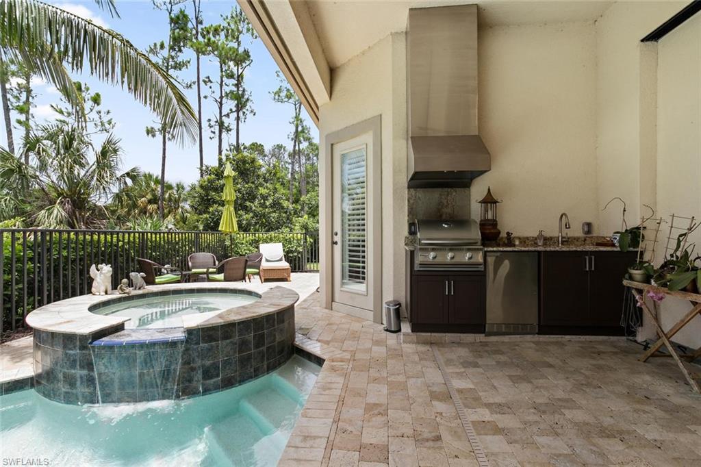 COCO LAKES - Residential