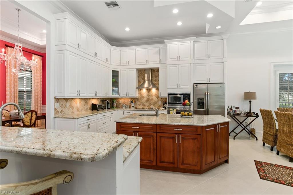 COCO LAKES - Residential