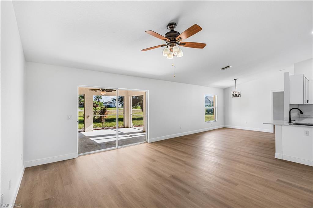 323 NW 10th ST