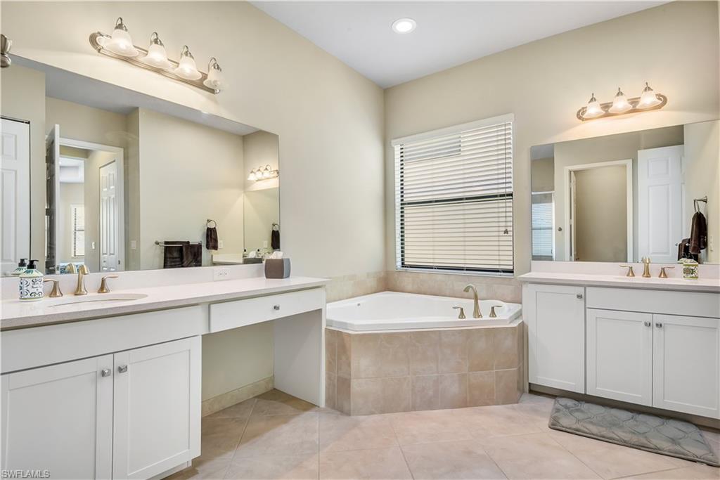 MARINA BAY - Residential