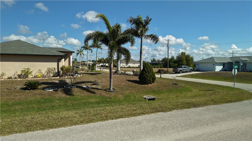 CAPE CORAL - Land