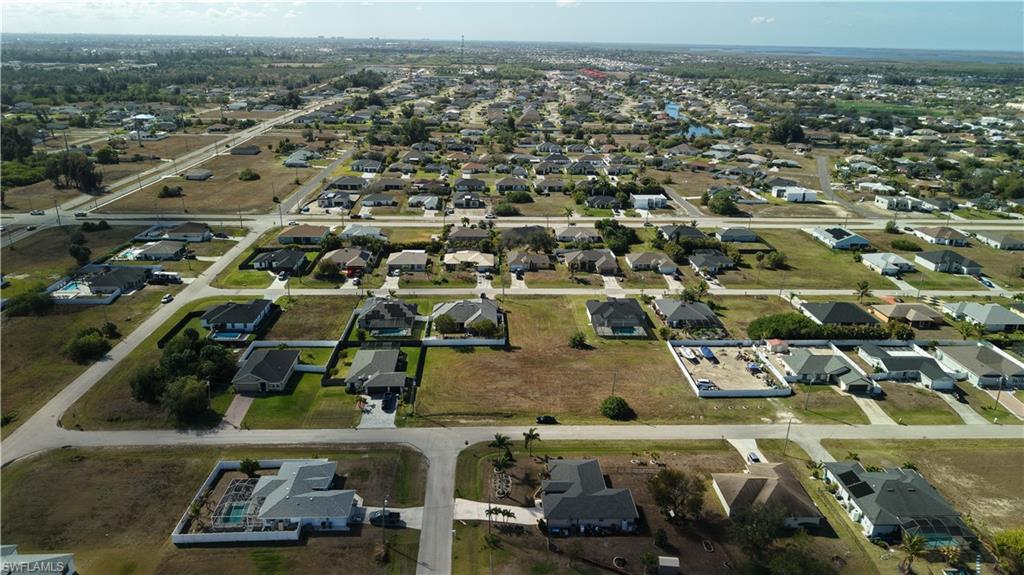 CAPE CORAL - Land