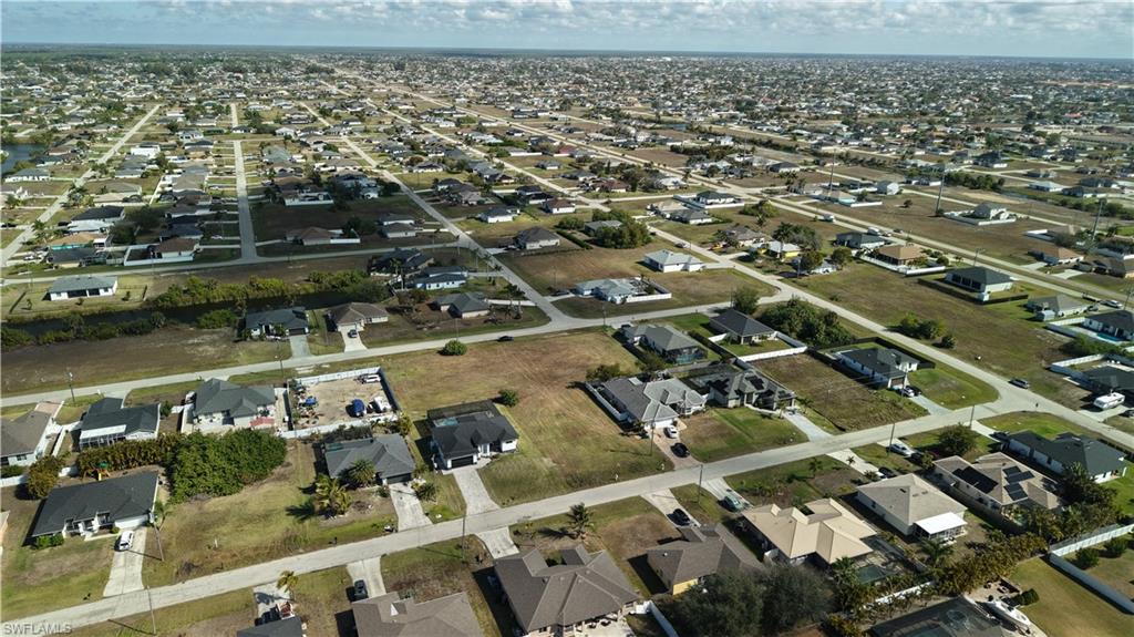 CAPE CORAL - Land
