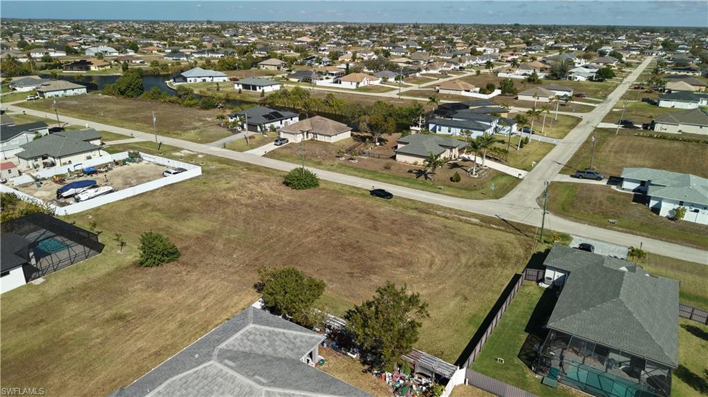 CAPE CORAL - Land