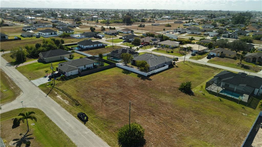 CAPE CORAL - Land