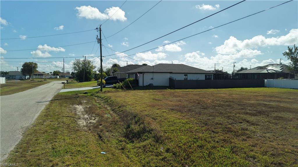CAPE CORAL - Land
