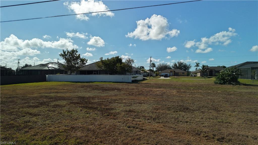 CAPE CORAL - Land