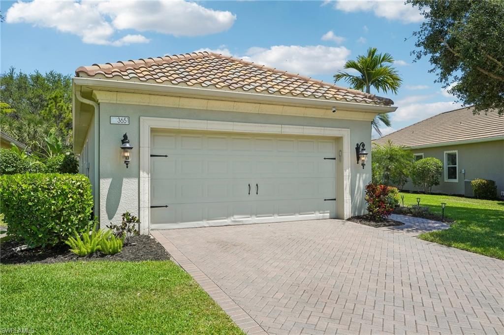 Photo of 3651 Canopy CIR, NAPLES, FL 34120 (MLS # 226016802)