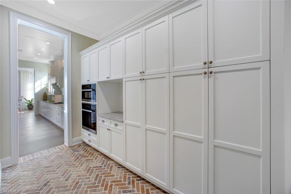 SOUTHPORT ON THE BAY - Residential