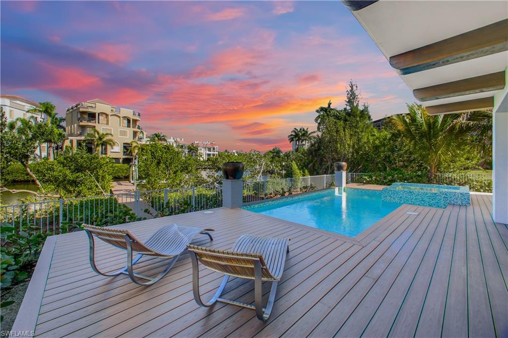 SOUTHPORT ON THE BAY - Residential