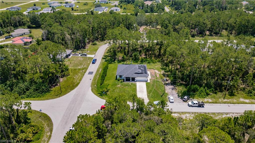 MIRROR LAKES - Residential