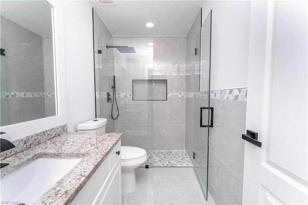 MIRROR LAKES - Residential