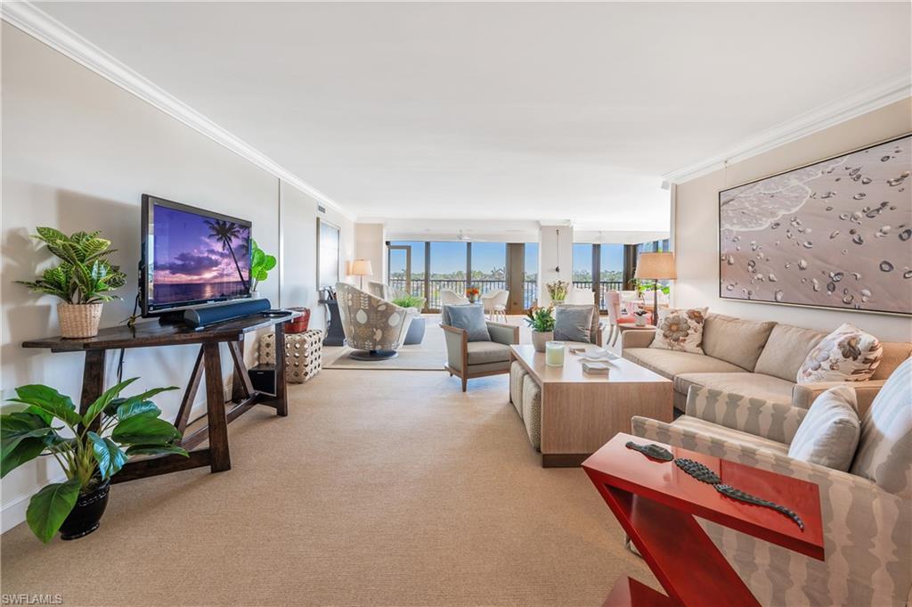 2400 Gulf Shore BLVD N 501