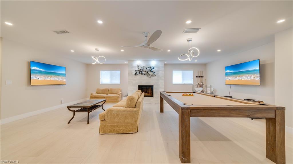 YACHT CLUB - Residential