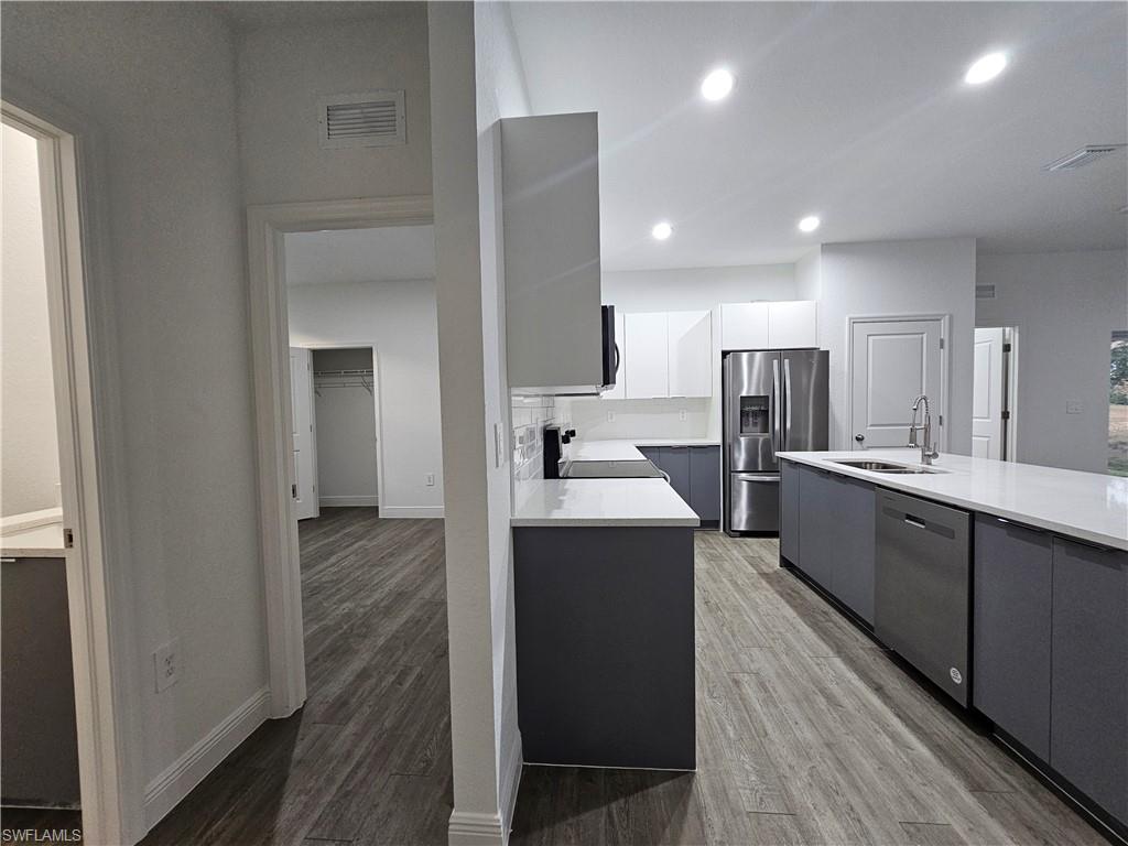 PORT LABELLE - Residential Lease