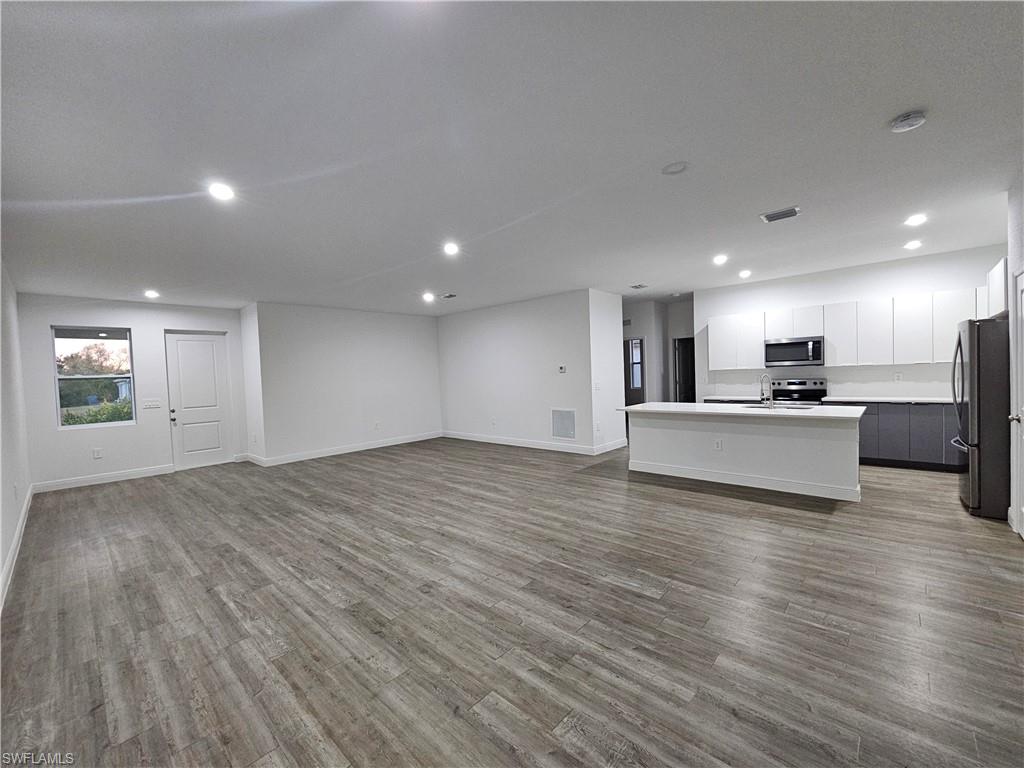 PORT LABELLE - Residential Lease