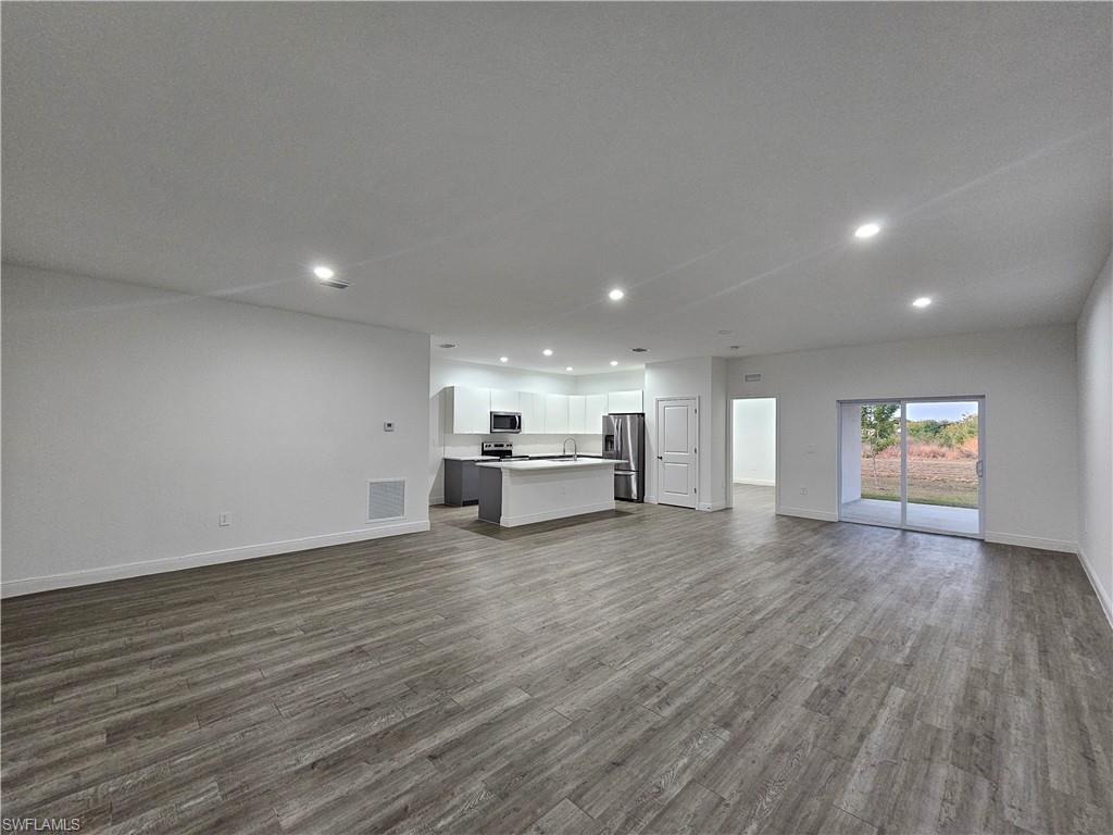 PORT LABELLE - Residential Lease