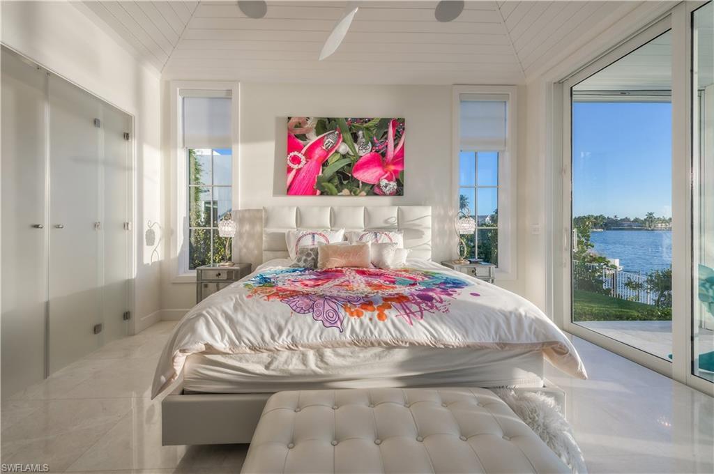 OYSTER BAY - Residential