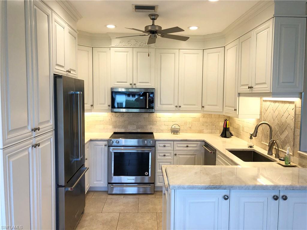 BAREFOOT BEACH - Residential