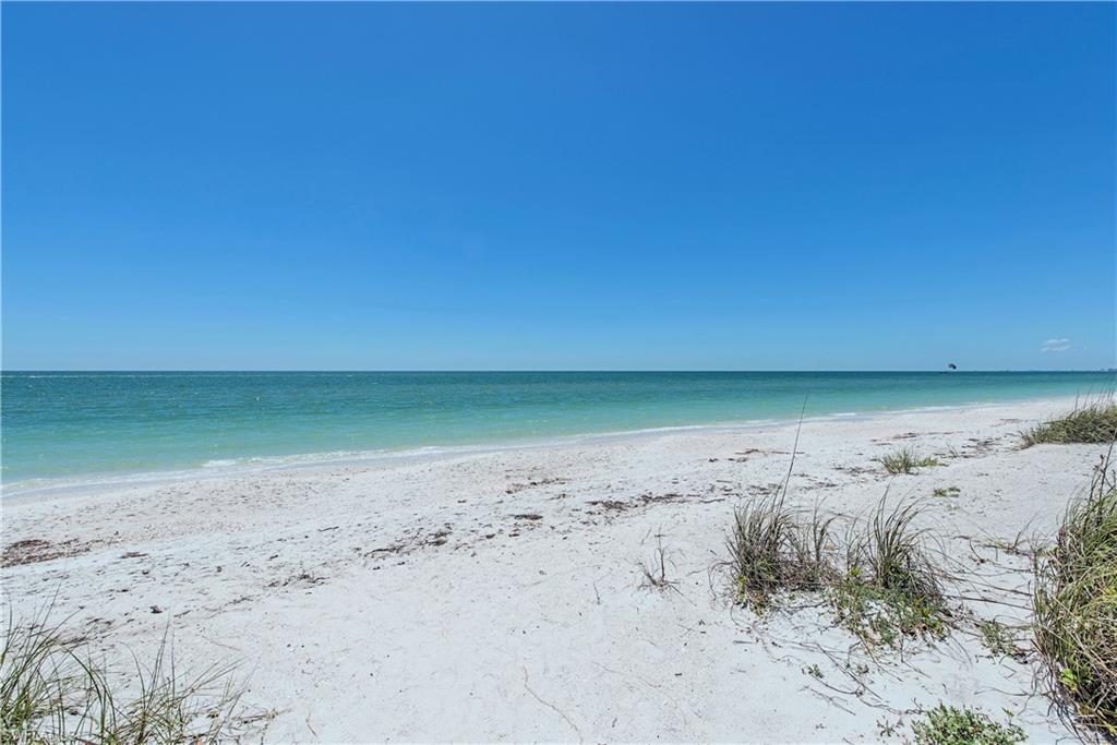 BAREFOOT BEACH - Residential