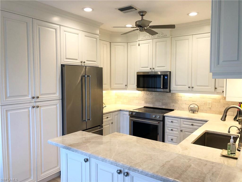 BAREFOOT BEACH - Residential