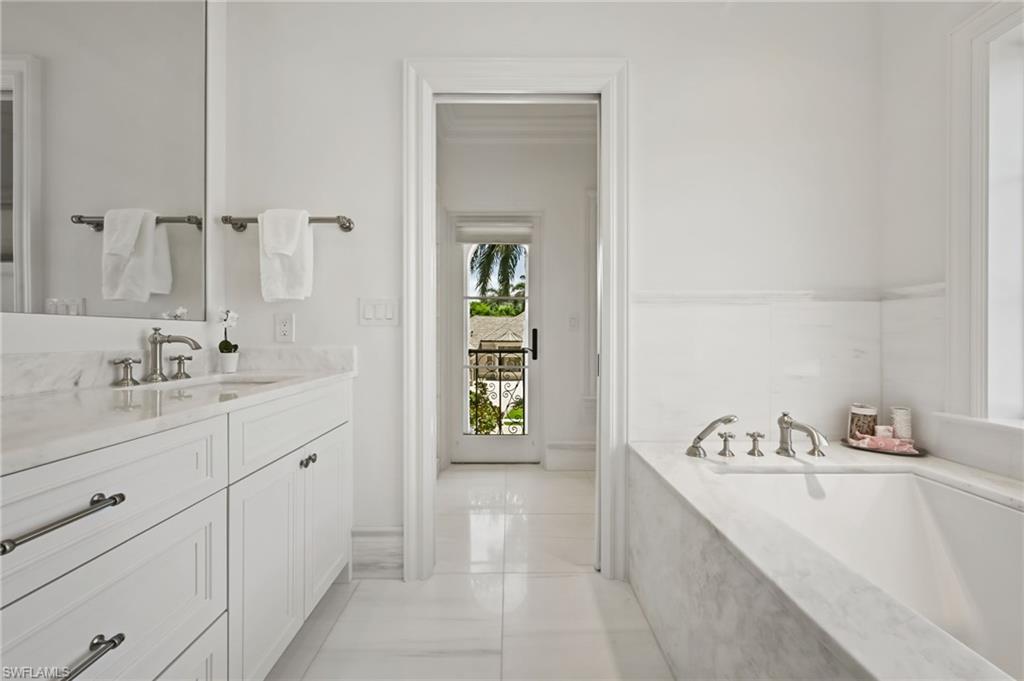 BAY COLONY SHORES - Residential