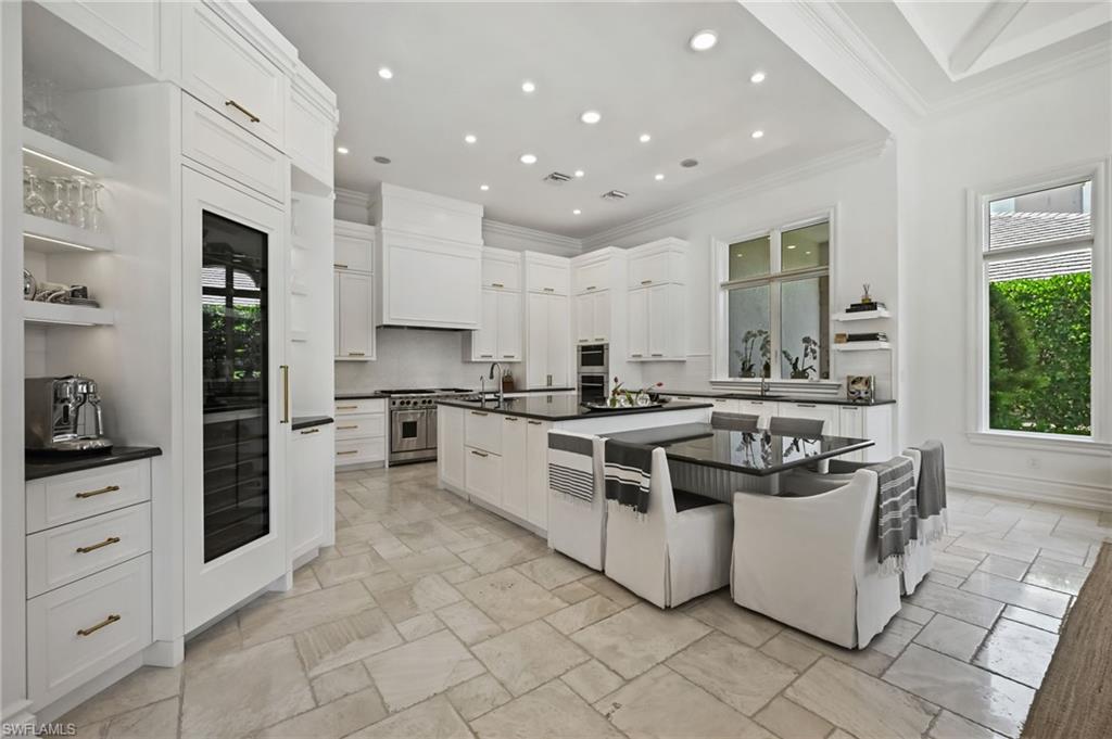 BAY COLONY SHORES - Residential