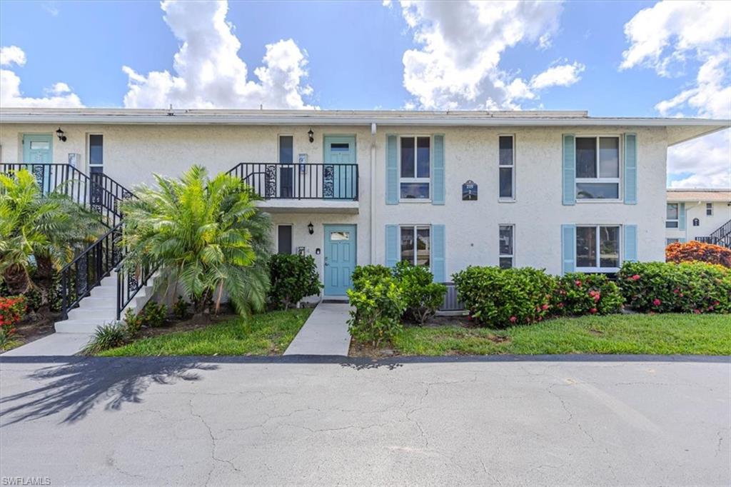 GLADES COUNTRY CLUB - Residential