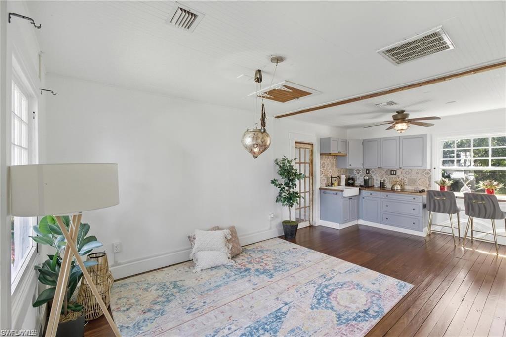 CORAL PARK - Residential