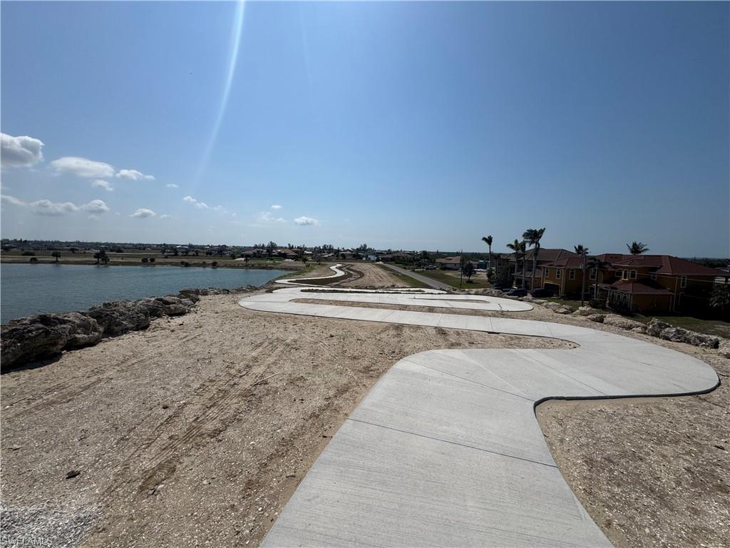 CAPE CORAL - Land
