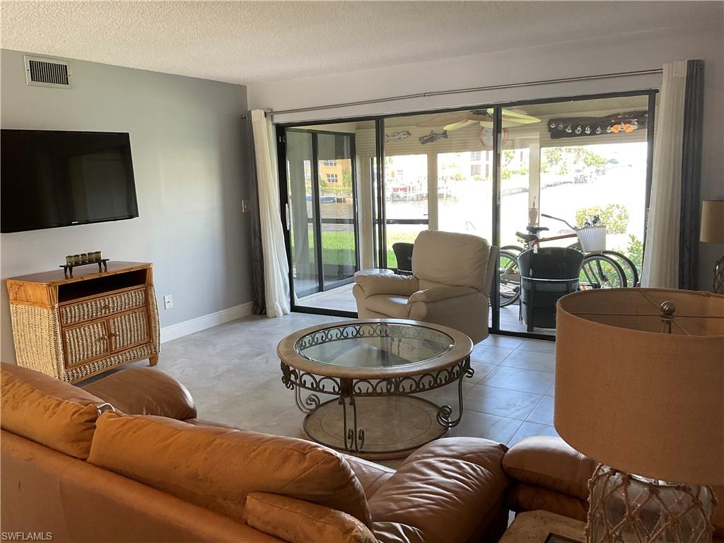 HARBOR LIGHTS - Residential